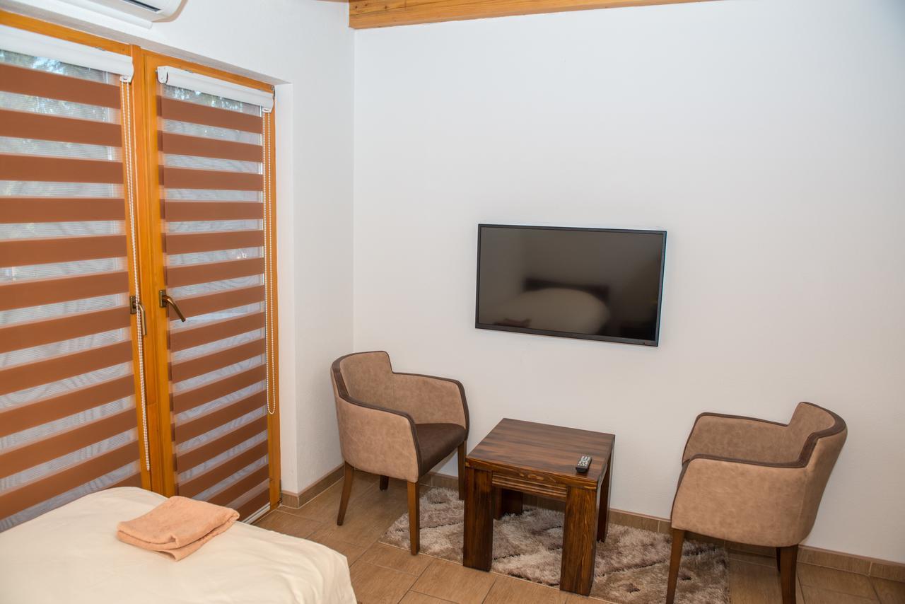 Motel Orhideja Donji Vakuf Buitenkant foto